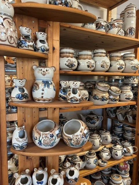 Ein Blick in den Laden von Heyde-Keramik